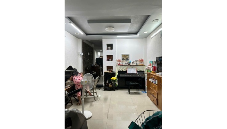 Ngộp HXH Lý Thường kiệt -  Chợ Tân Bình - 3 tầng BTCT - 60m